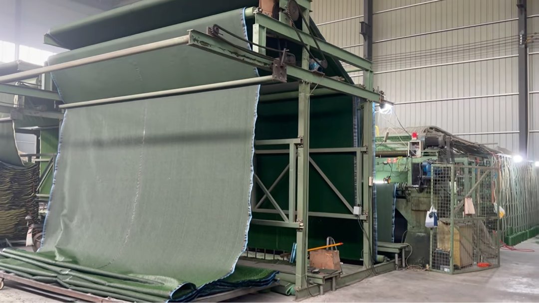 Césped artificial para deportes recreativos al aire libre, suelo de césped artificial, césped decorativo para paisajismo, césped artificial natural