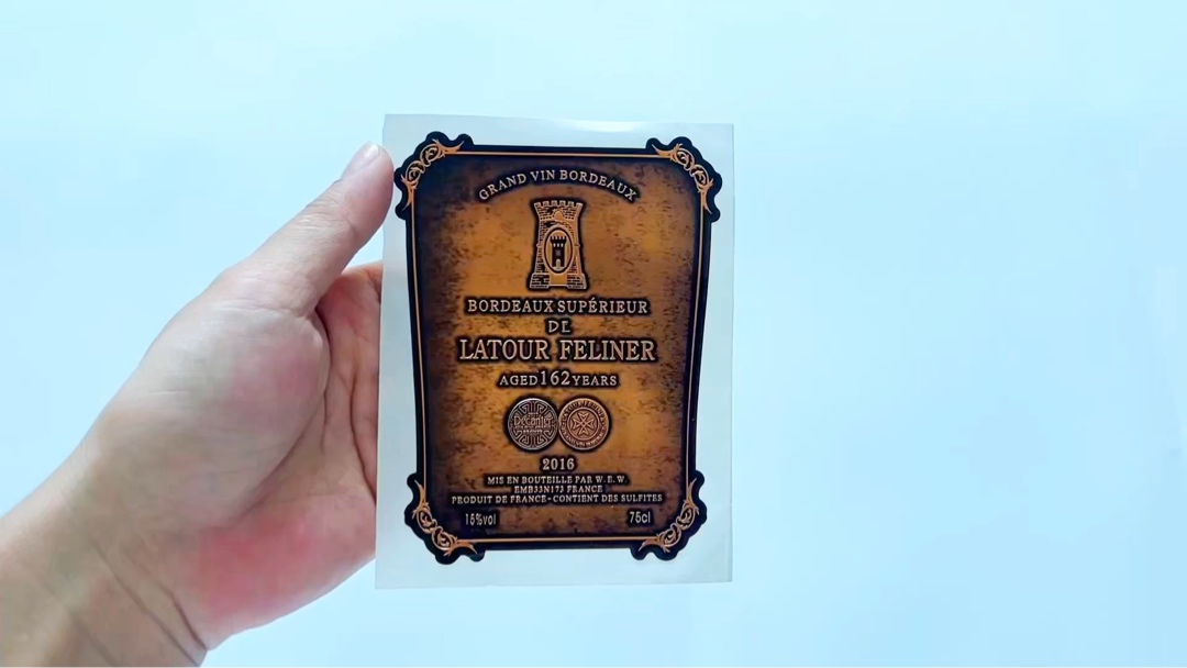 Etiqueta de insignia de metal personalizada con cualquier material para etiqueta de vino tinto