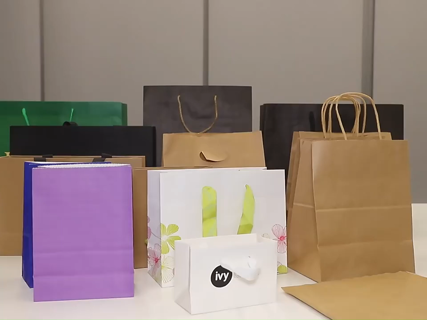 Custom Eco-Friendly Luxury Biodegradable Paper Shopping Bags Kraft Paper Bag With Your Own Logo