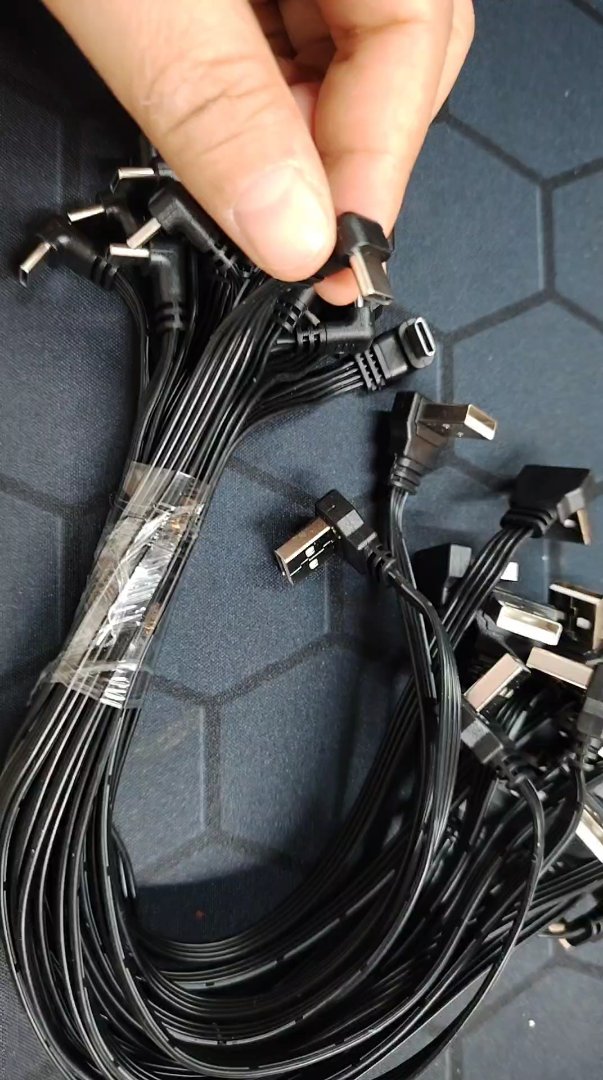 Câble USB 3.1 Type-C mâle vers USB 3.0 A mâle à angle de 90 degrés, 5 Gbps, 3A, double verrouillage à vis, montage sur panneau USB C