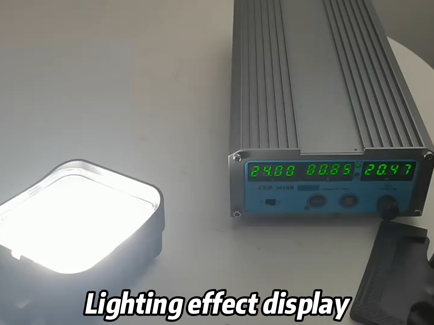 Barre de Phares de Travail LED 18W pour Voiture SUV Tout-Terrain pour Jeep Camion