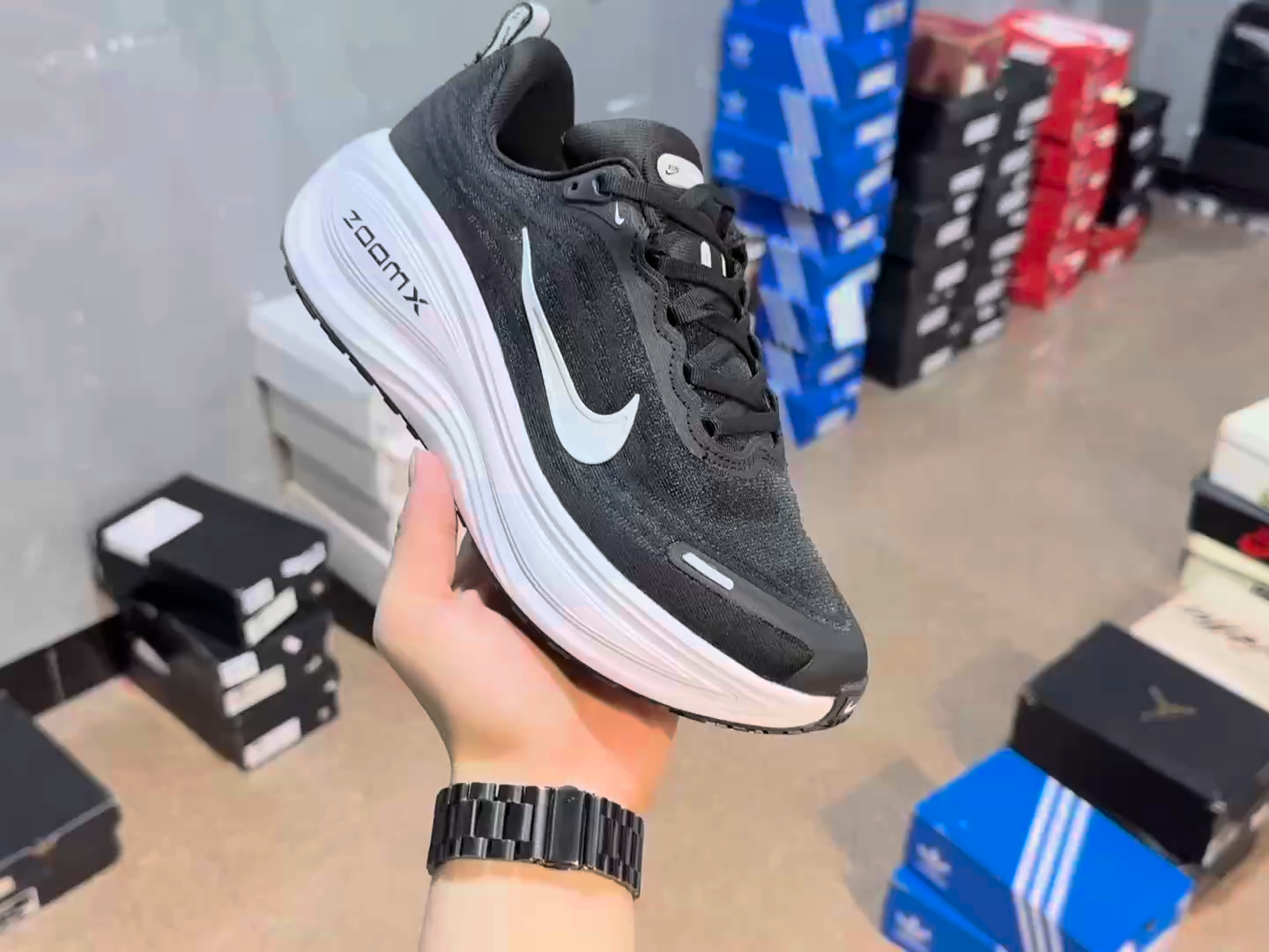 Men Women ONE ONE Running Shoes SKYWARD X Challenger 8 Wide KAWANA 2 Clifton 10 Unisex Lightweight Sports Tennis Shoes Sneakers