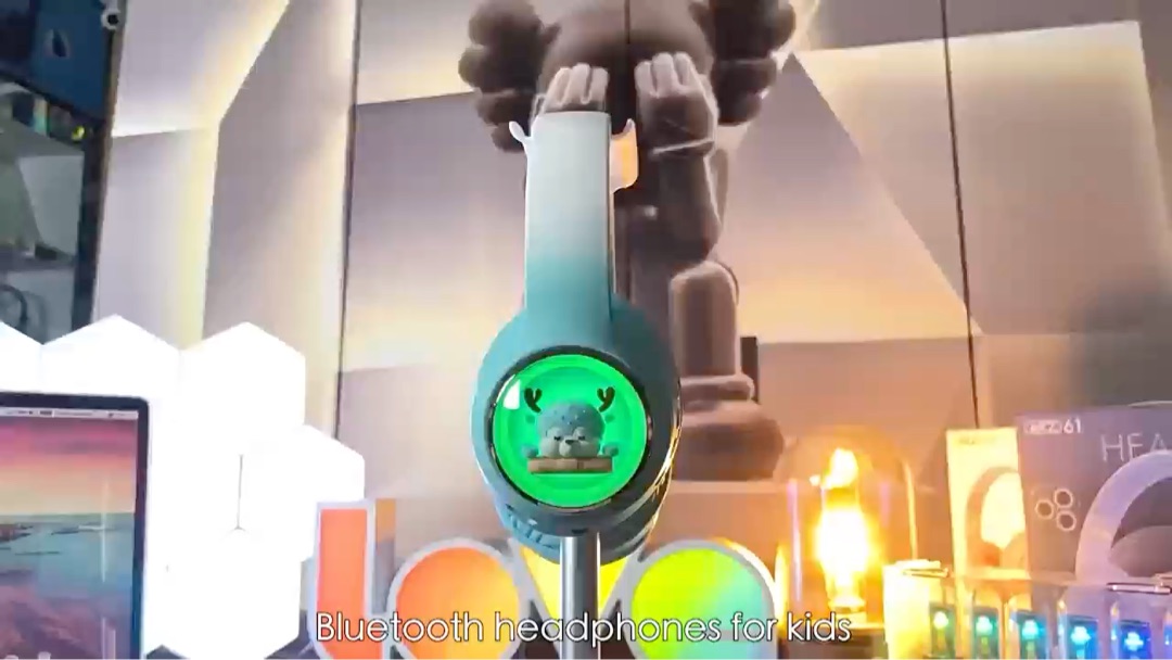 Nouveaux Casques Bluetooth Supra-Auriculaires OEM avec Carte TF et Écran Couleur; Casques Bluetooth Sans Fil pour Jeux et Musique.