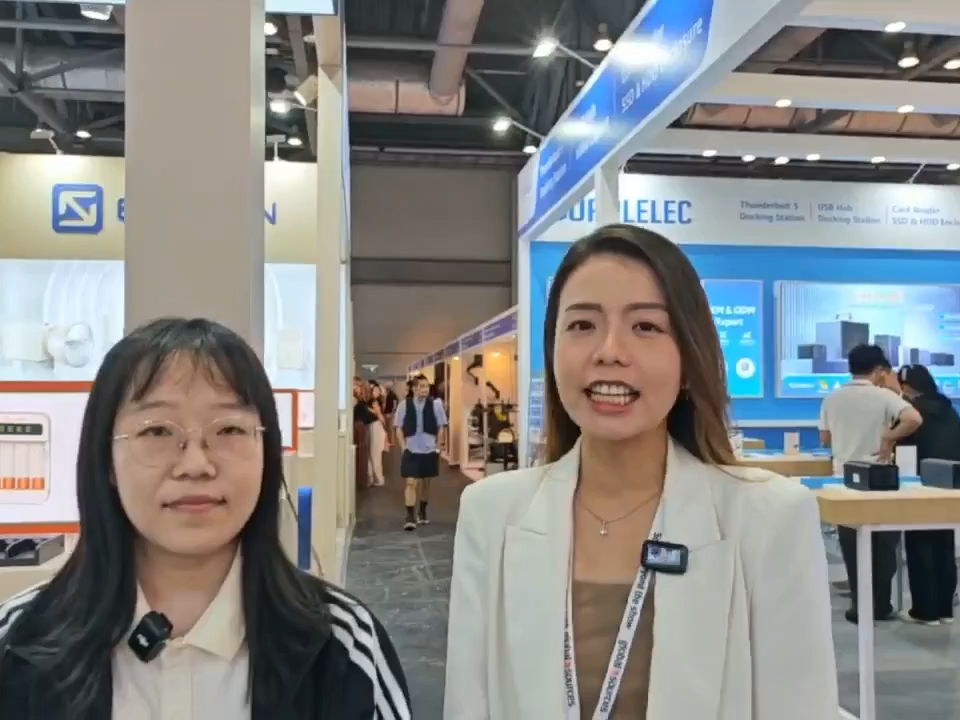 Cargador de baterías recargables de Li-ion de 1.5V con 8 ranuras y LED para baterías de Li-ion AA/AAA al por mayor