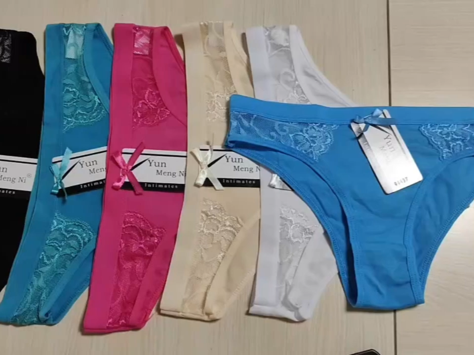 OEM Custom Seamless Panties for Women Soft Breathable Underwear Hollow Out Cotton Crotch Briefs Leopard Print Ladies Panties