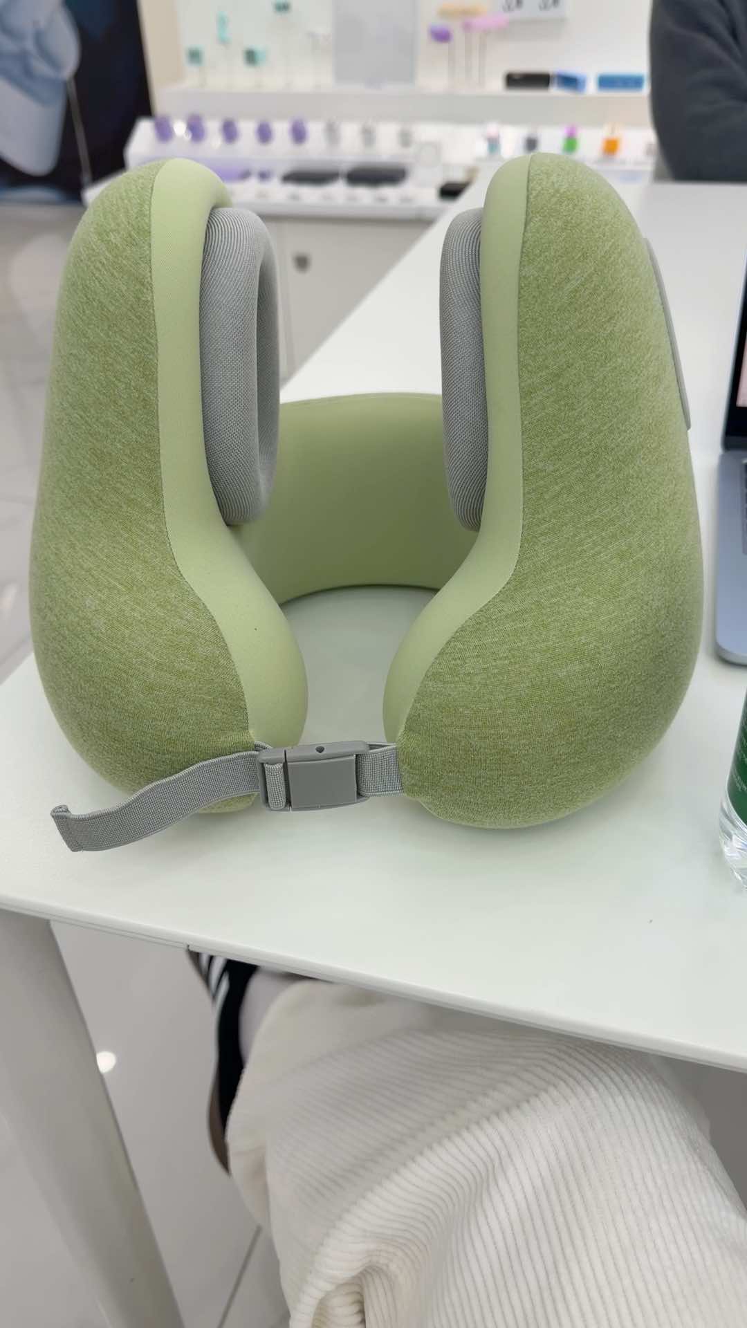 وسادة موسيقى بلوتوث مع سماعات رأس لاسلكية مدمجة، مكبرات صوت ستيريو، إسفنج ميموري فوم فائق النعومة للنوم/السفر/المكتب - مورد موثوق