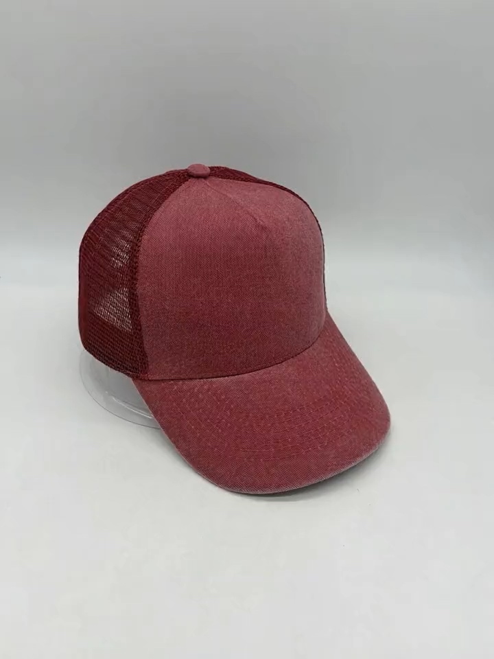 Distressed 5-Panel Cotton Mesh Trucker Hat with Custom OEM Logo for Street Style Fashion
