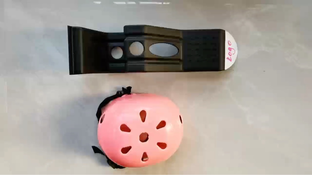Soporte de pared para cascos - Estantes de pared y exhibidores de plástico para cascos