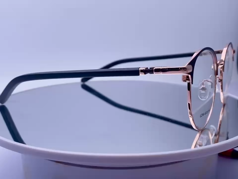 Großhandel Fabrik Neueste Beliebte Augenbrauen Design Unisex Runde Polarisierte Tac Mode Metall Sonnenbrille