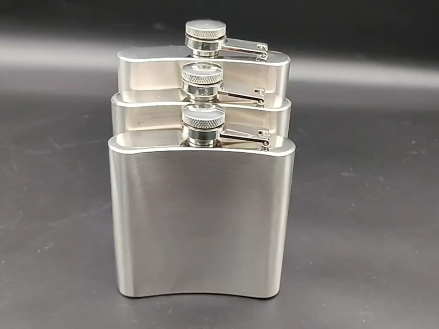 2026 Top Quality Custom logo Alcohol Hip Flask Male Whisky Wine Pot Bottle Portable Pocket Box Set Pu Leather Hip Flask