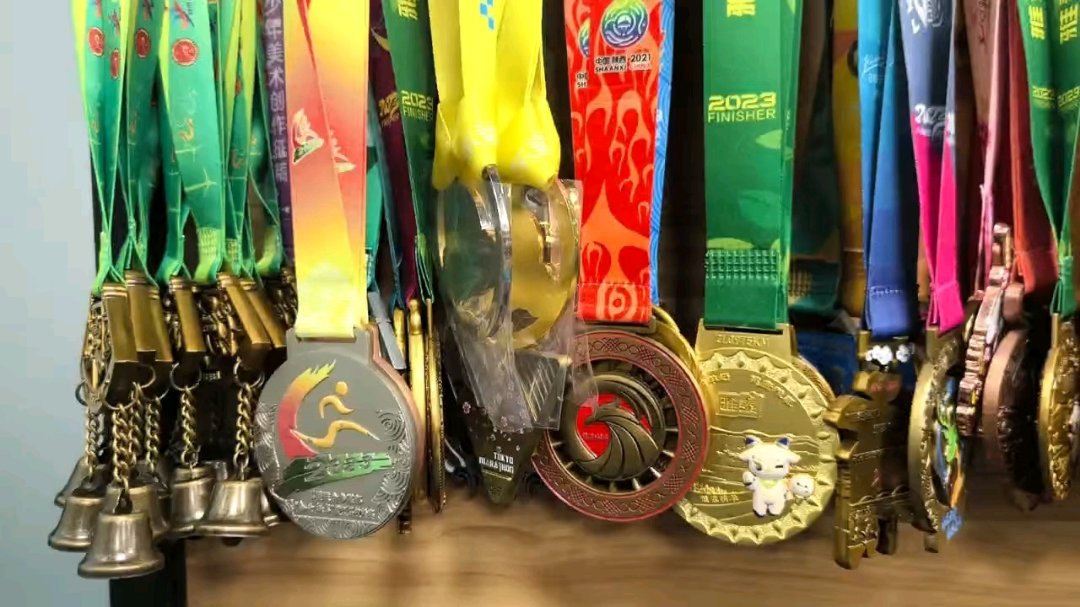 ميداليات ماراثون مخصصة مطلية بالمينا الناعمة 5K 10K - تصاميم سيارات لطيفة، طباعة بالأشعة فوق البنفسجية ومتوافقة مع السباق الافتراضي