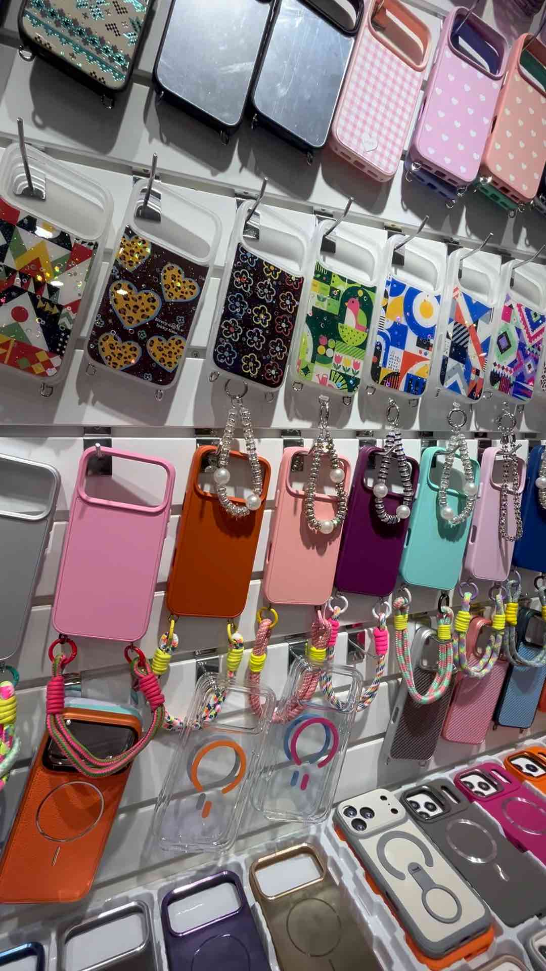 Premium Metal Camera Lens Protector i Phone Case Oil-Spray Coating & Silk-Screen Magnetic Function Mobile Phone case