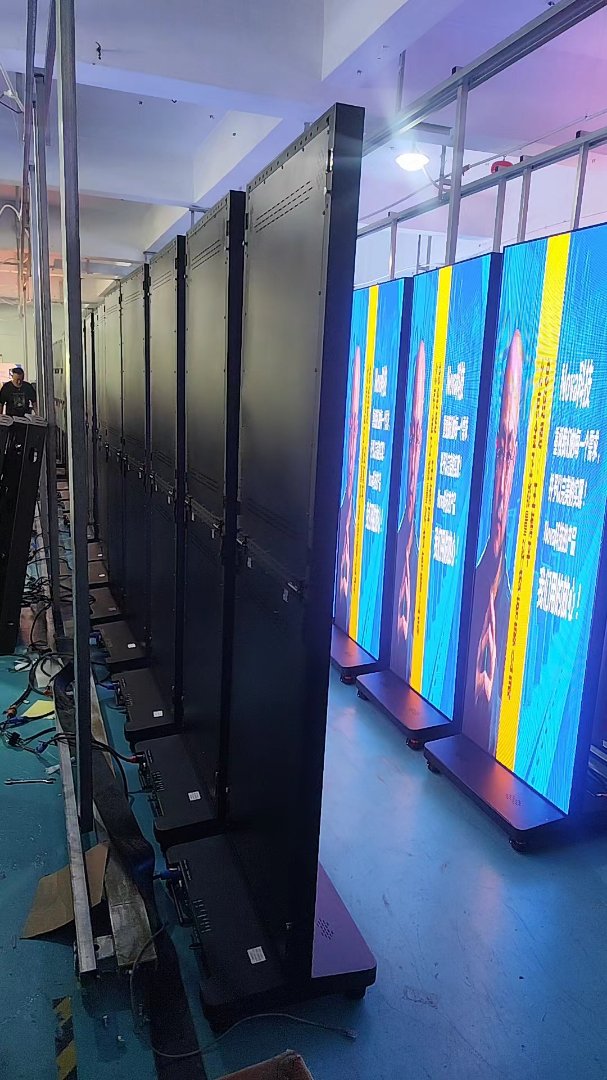 P1.86 GOB LED Mirror Screen Indoor LED Mirror Display Screen 640*1920mm Size 3840Hz High Refresh Rate