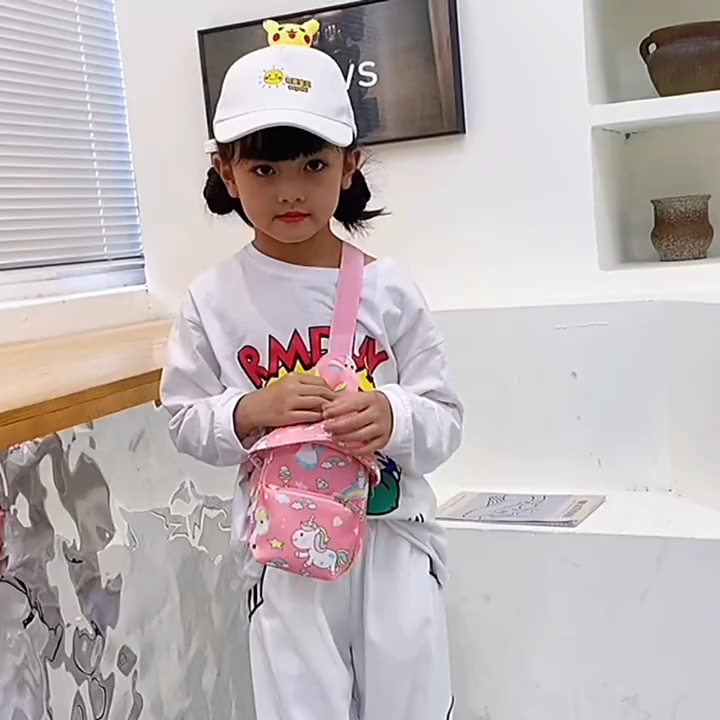 Petit Sac Bandoulière pour Enfants, Sac Banane Filles, Sac Ceinture Colorblock, Joli Sac à Dos, Sac de Poitrine pour Cadeaux de Filles