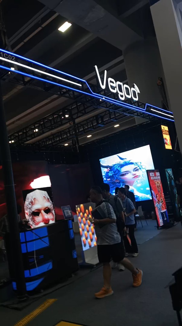 Factory Direct P8 Outdoor Fixed Billboard LED Display Waterproof High Bright Full Color Commercial Advertising LED Screen