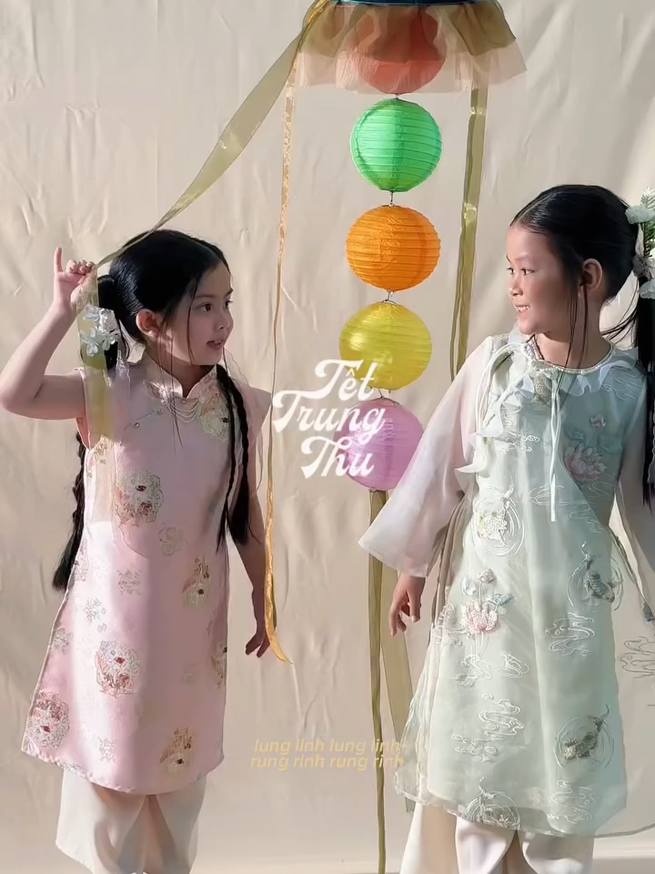 Fabricante Vietnamita Vestidos de Festa Tradicionais para Bebê Meninas com Contas à Mão, Flores, Laço e Lantejoulas para Ocasiões Especiais/Vestidos de Dama de Honra - Yen Dan